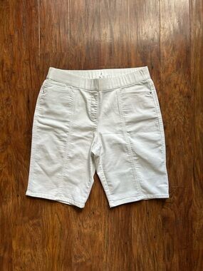 Coral Bay Womens White Lightweight Bermuda Shorts Size 16 Coastal Classic
